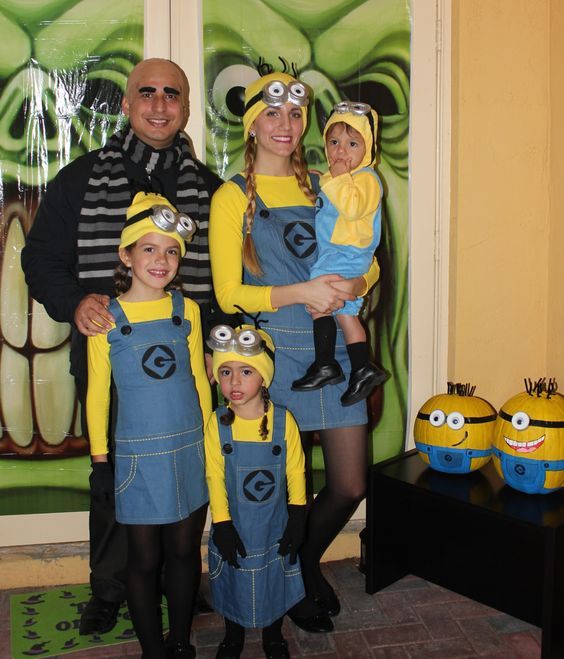 10 ideas de Disfraces para Halloween en Familia. 31 disfraz gru minions familia halloween 5
