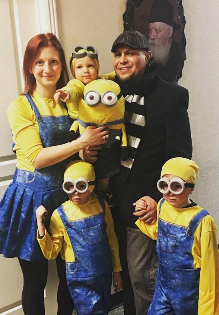 10 ideas de Disfraces para Halloween en Familia. 30 disfraz gru minions familia halloween 6
