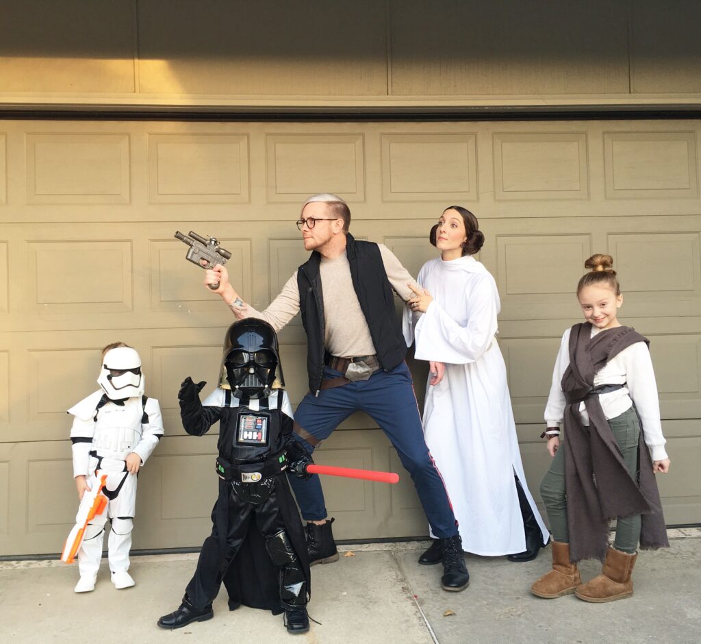 10 ideas de Disfraces para Halloween en Familia. 7 disfraz star wars familia halloween 1